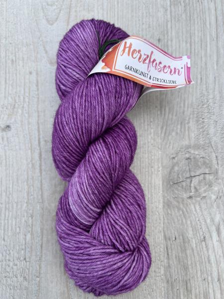 No 12 Lilac Merino 260